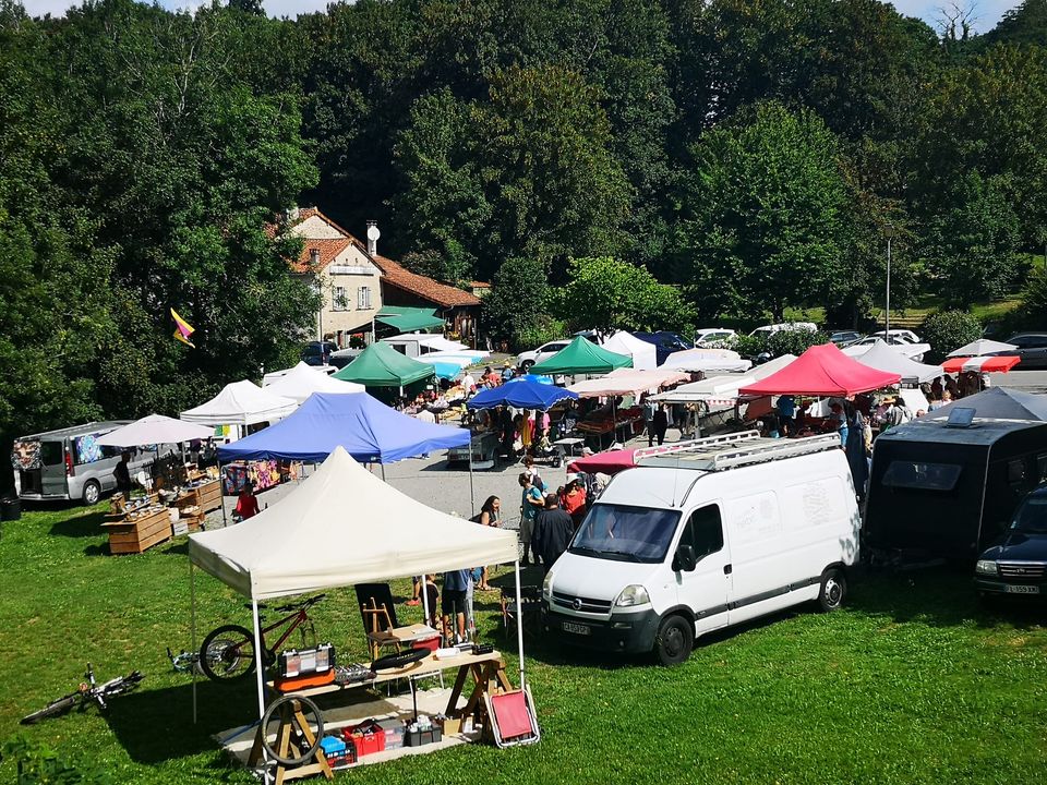 Marché fantastique de Marval